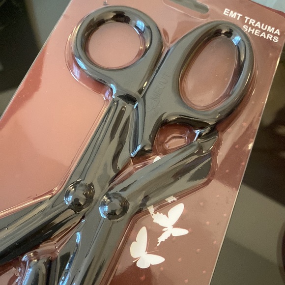 EMT trauma shears & curad bandage! - Picture 4 of 6